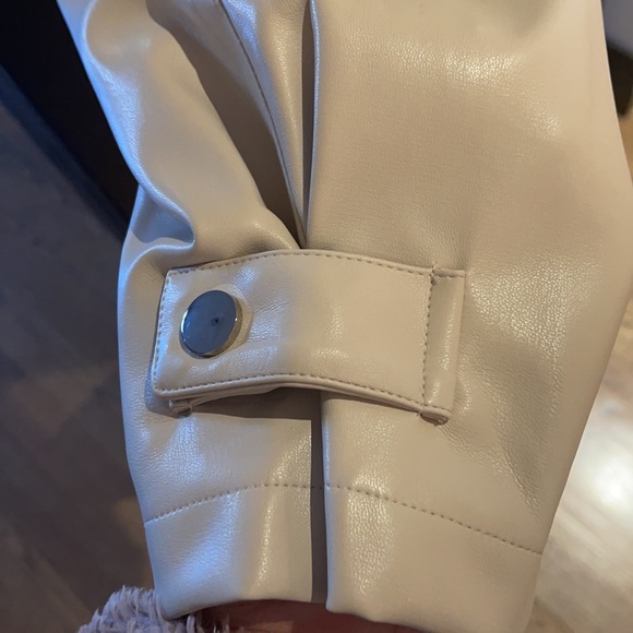 NWT cream faux leather cargo pants. elastic waist & silver button details. - Picture 5 of 5